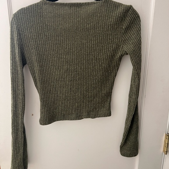 Green crop long sleeve - Picture 4 of 4